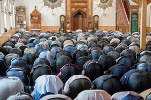 Heidelberger Muslime beim Freitagsgebet