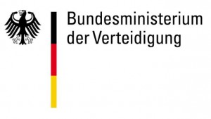 Franz Lehar: "Immer nur lächeln und immer vergnügt, Immer zufrieden, wie's immer sich fügt. Lächeln trotz Weh und tausend Schmerzen, Doch wie’s da drin aussieht, geht niemand was an". (Land des Lächelns)